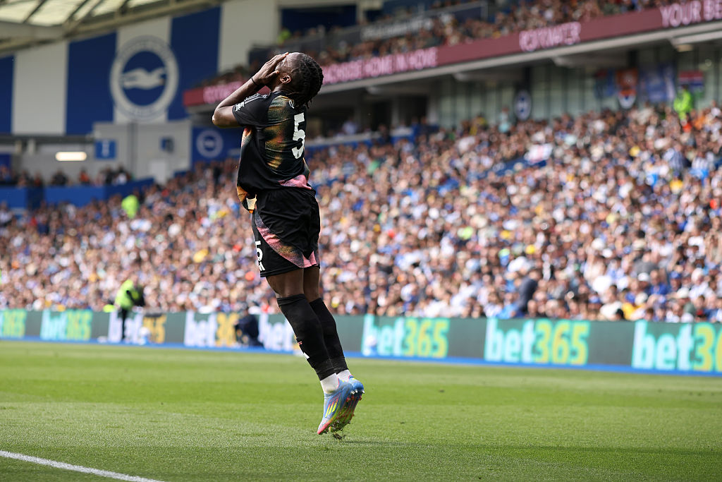 L’agente di Okoli: “Interesse di Bologna e Milan? Ha tante richieste dall’Italia”