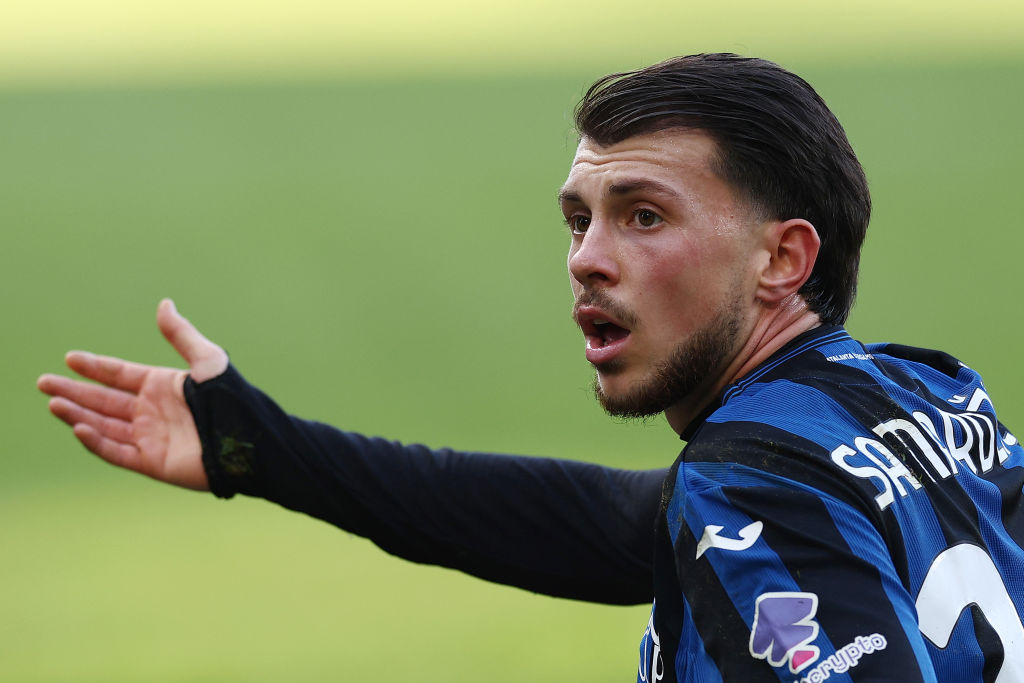 Samardzic apre, poi un gol fortunoso di Perrone: bel pareggio per 1-1 tra Atalanta e Como