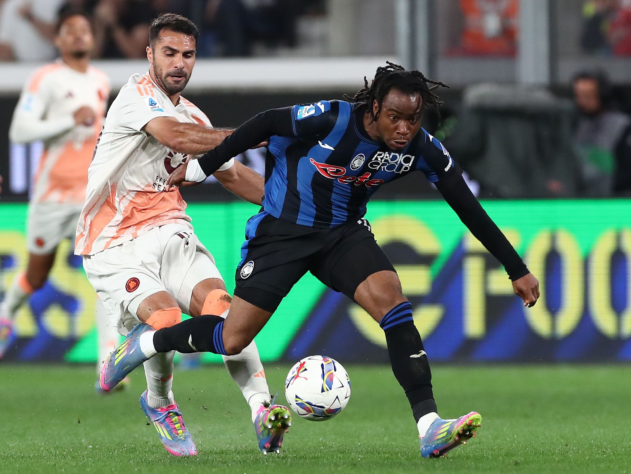 Mercato Lookman: il Tottenham lo vuole, l’Atalanta fissa il prezzo