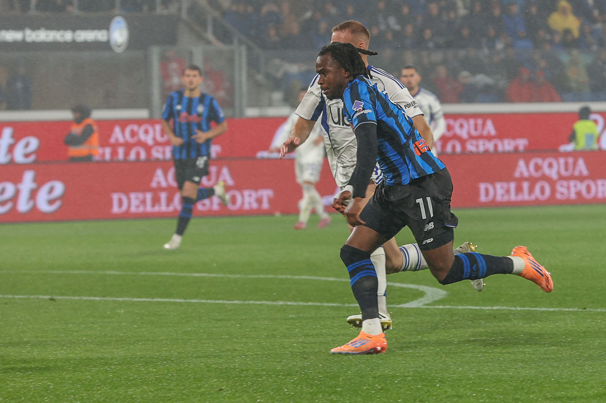 Paura sull’aereo di Lookman e Osimhen: atterraggio d’emergenza a Luanda