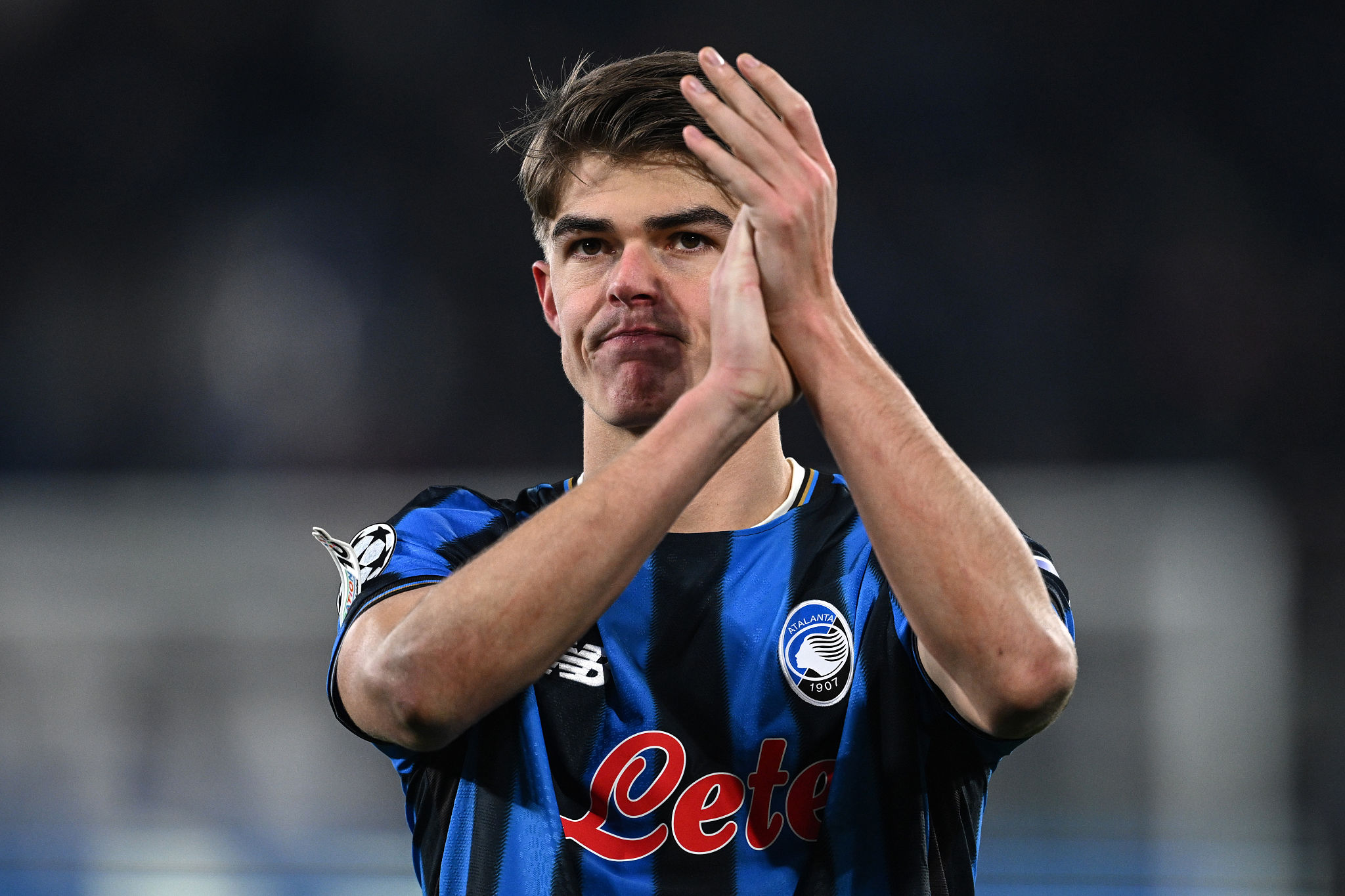 De Ketelaere, la sua maglia all'asta per la Fondazione Ghirotti