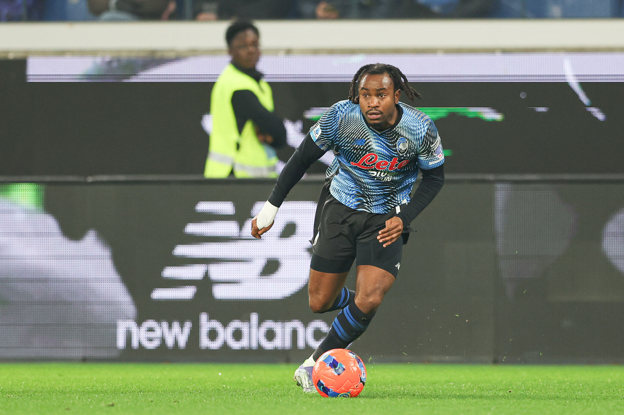 Lookman conteso dal Fenerbahce, la battuta di Percassi frena gli entusiasmi