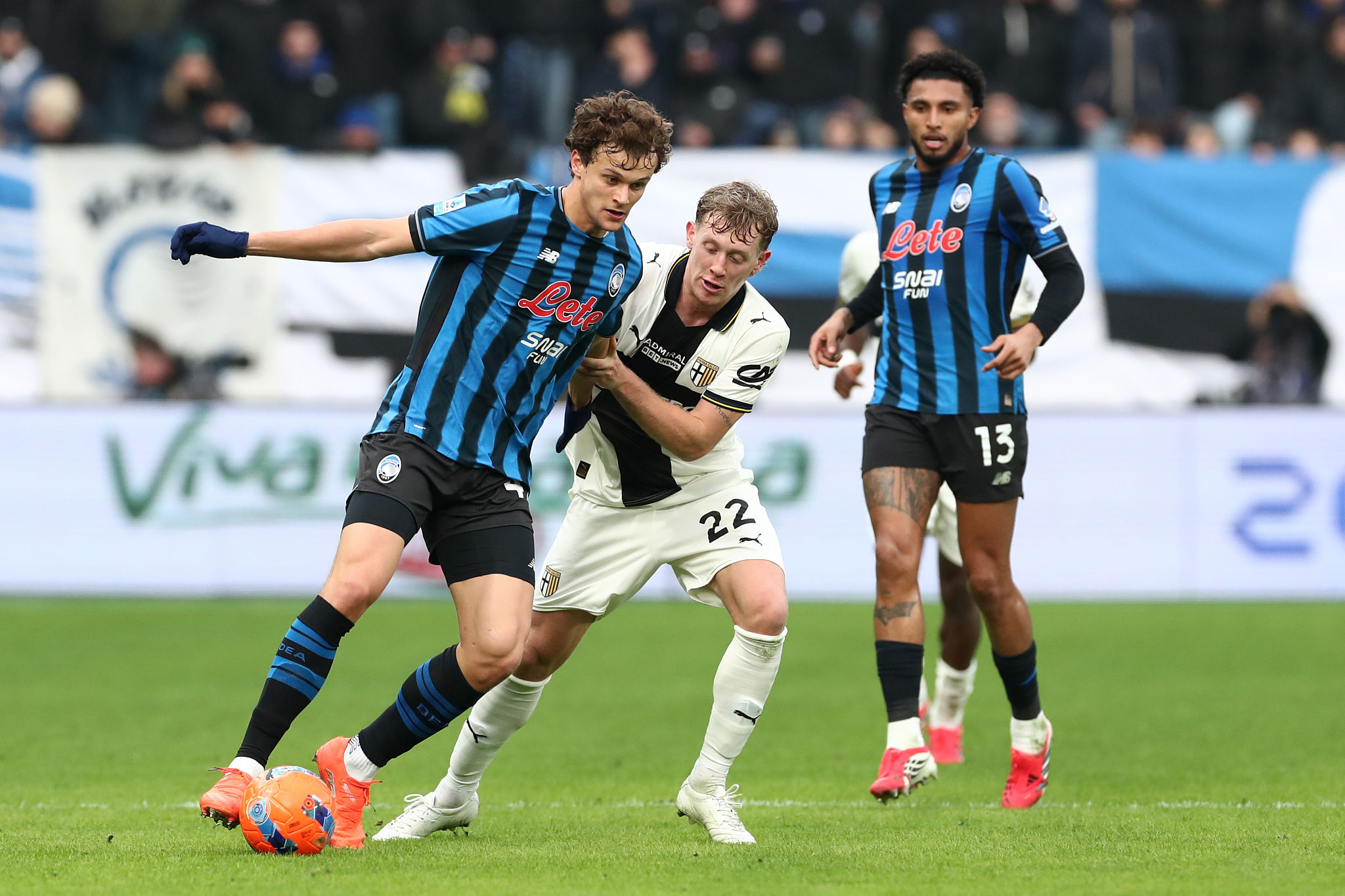 L’Atalanta spazza via il Parma: 4-0 e Champions sempre più vicina