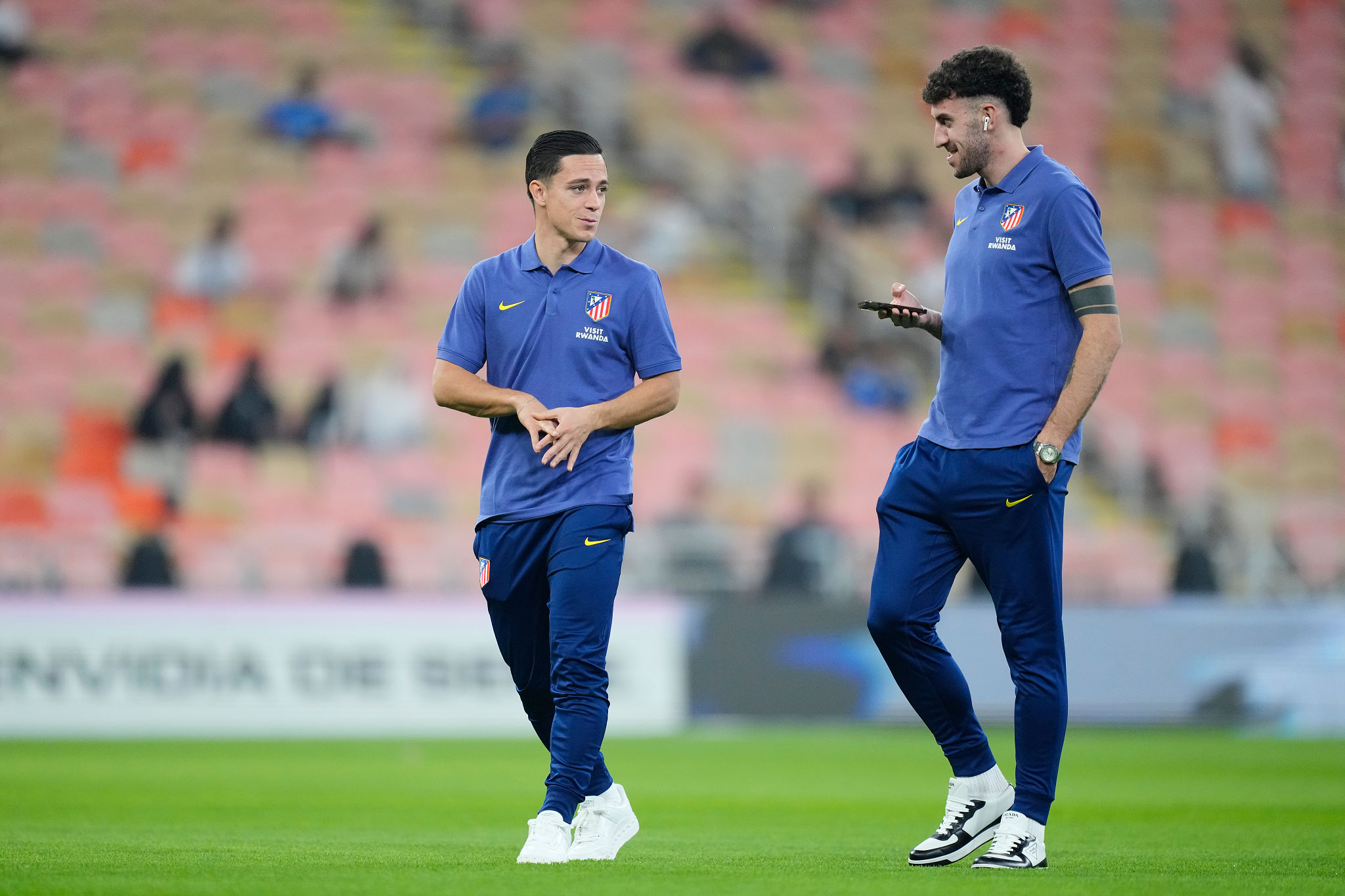 Frena la corsa di Roma e Napoli per Raspadori