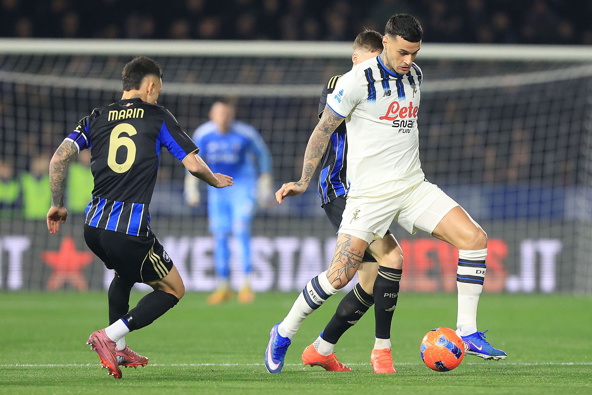 Frenata per Scamacca: una prestazione sottotono dopo i fasti europei