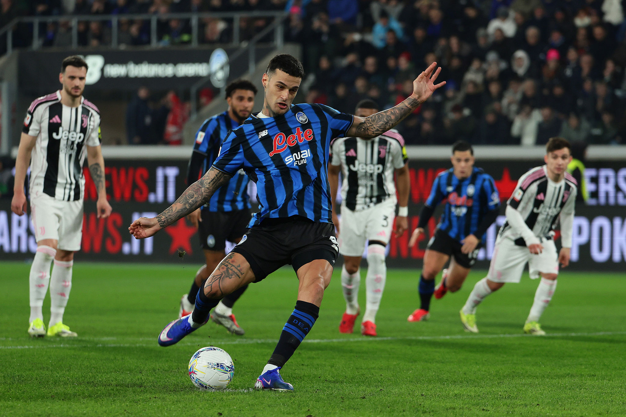 Scamacca svela la chiave dell'Atalanta: "Cinismo e unione nelle difficoltà"