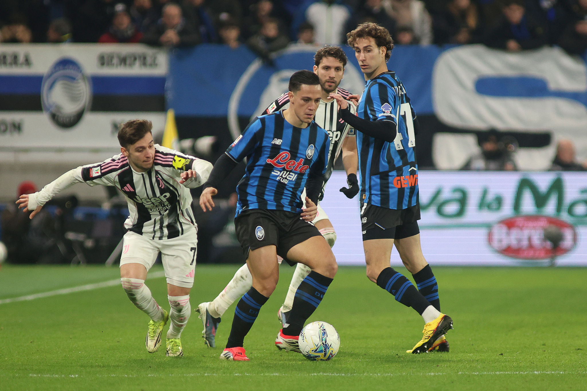 Raspadori si prende l’Atalanta: subito un gol e un assist