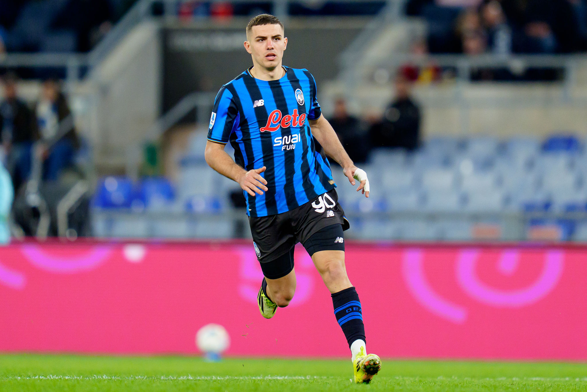 Palladino fa la conta per Dortmund: Scamacca recupera, De Ketelaere resta fuori