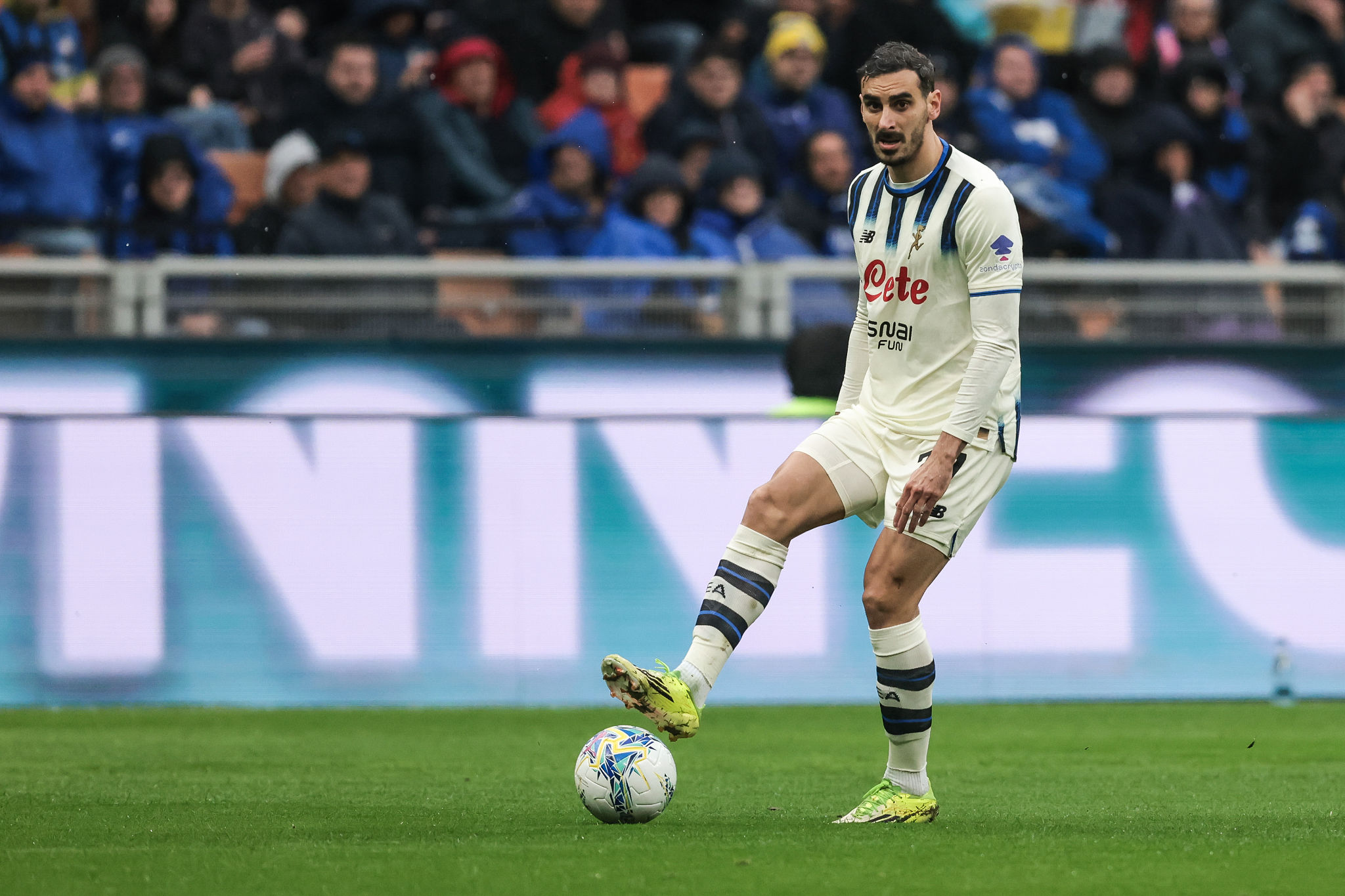 Krstovic gela San Siro, l'Atalanta strappa un punto all'Inter tra le polemiche