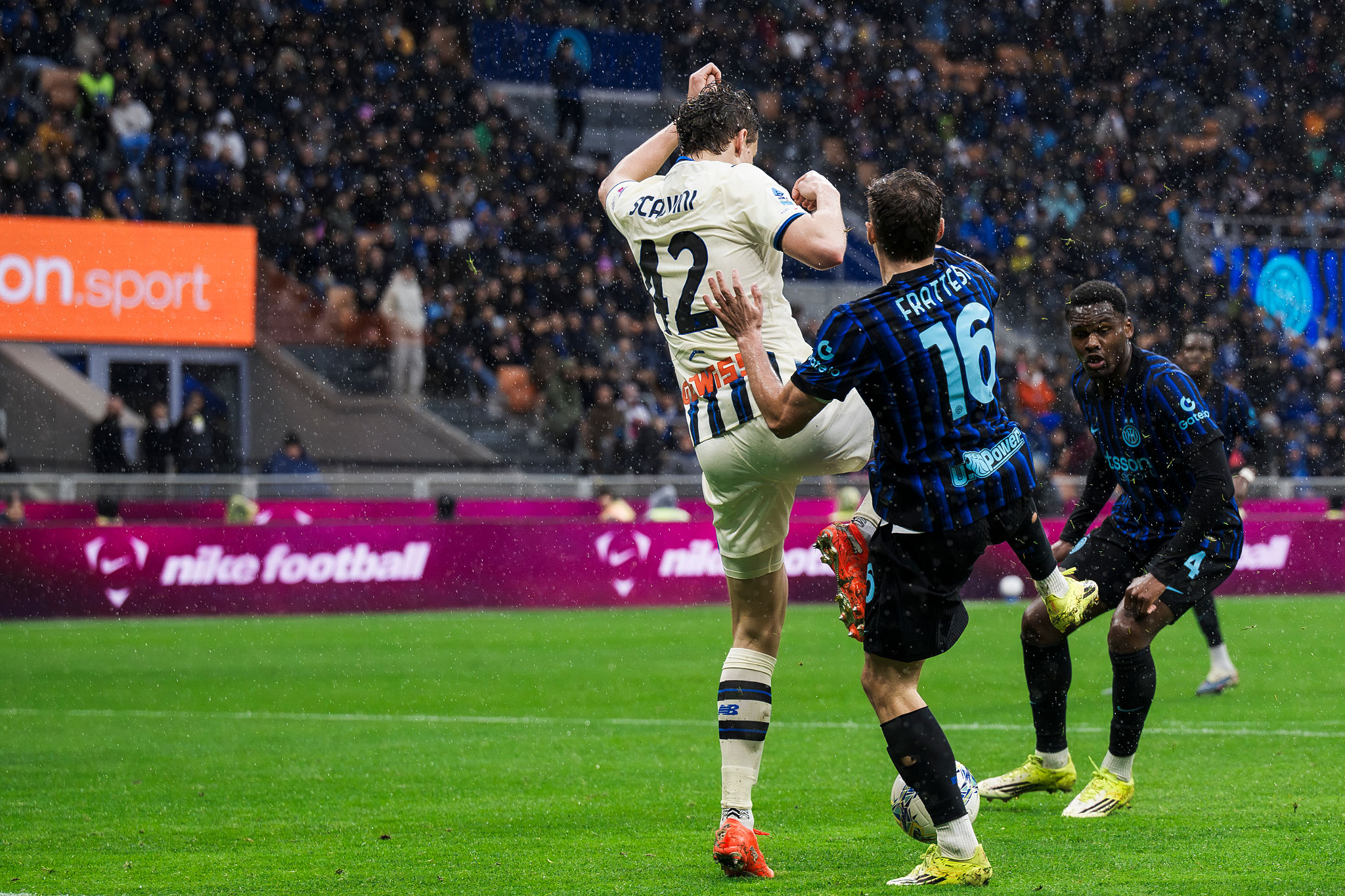 Frattesi a Scalvini, il dialogo ripreso da Bordocam: “Giuro che mi hai colpito”