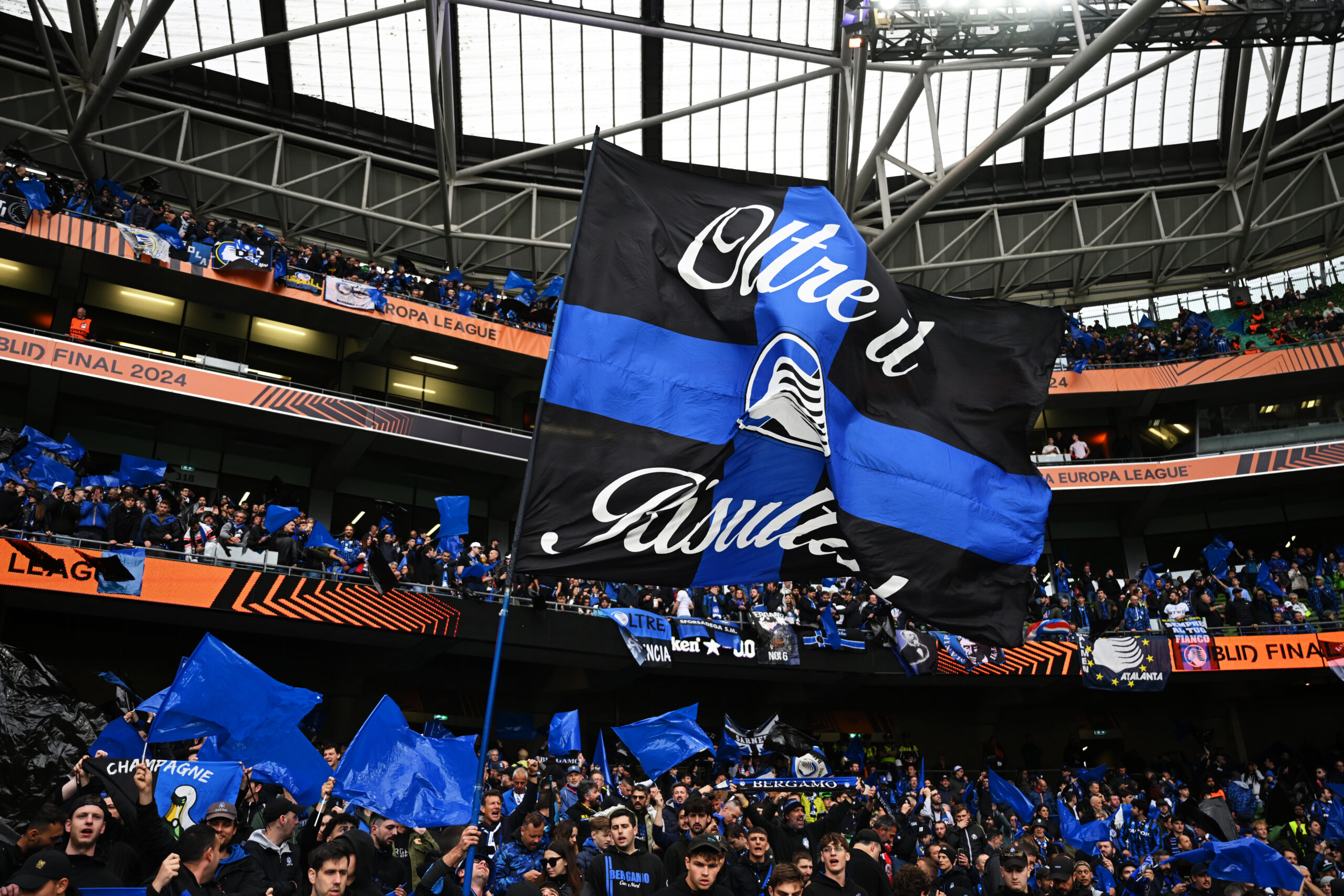 Atalanta e Allianz Trade per il Parco della Trucca: panchine e tavoli rigenerati in tre ore