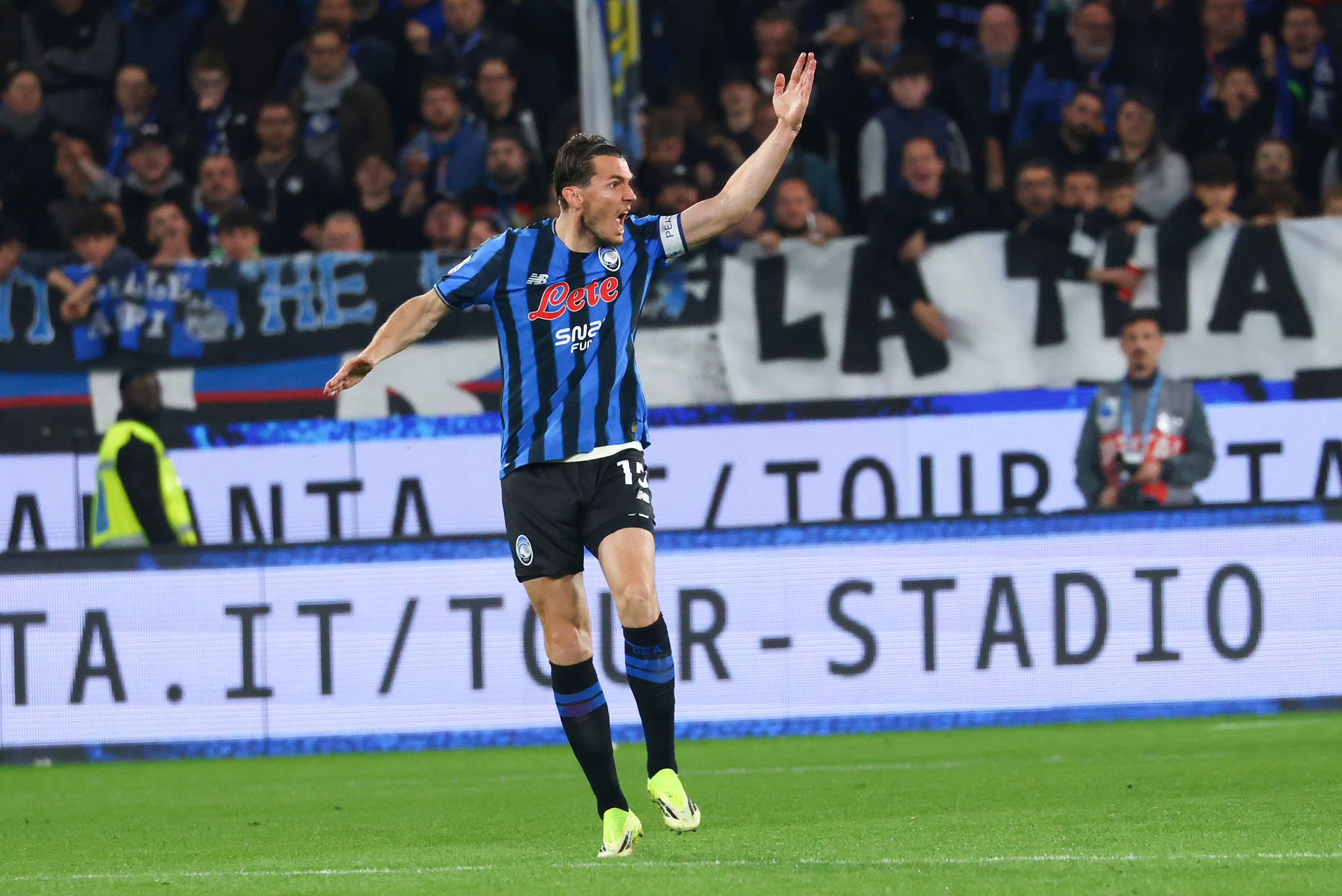 De Roon domina la Serie A: il capitano dell’Atalanta è primo per palloni recuperati