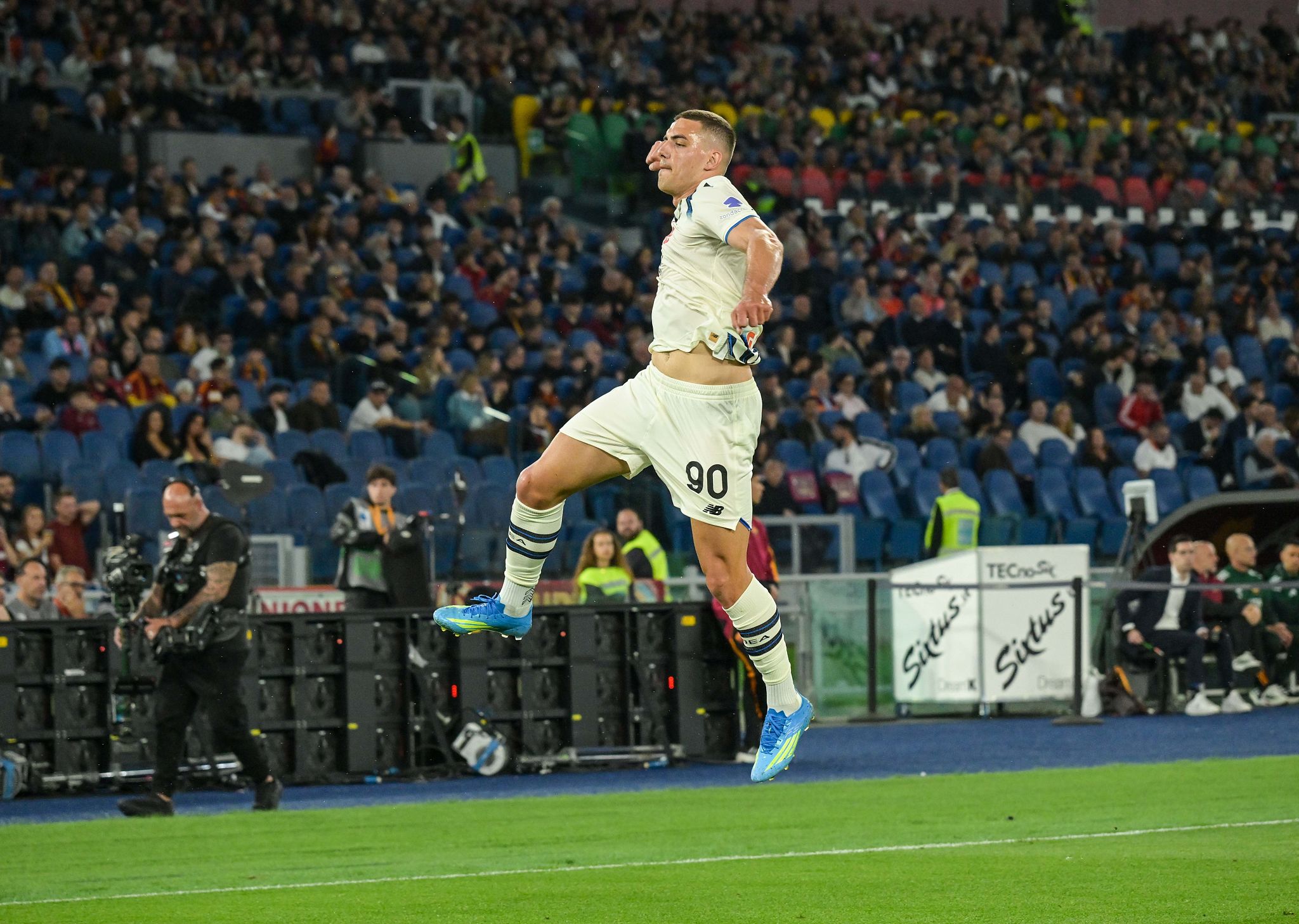 Krstovic illude l’Atalanta, la Roma risponde: allo Stadio Olimpico finisce 1-1