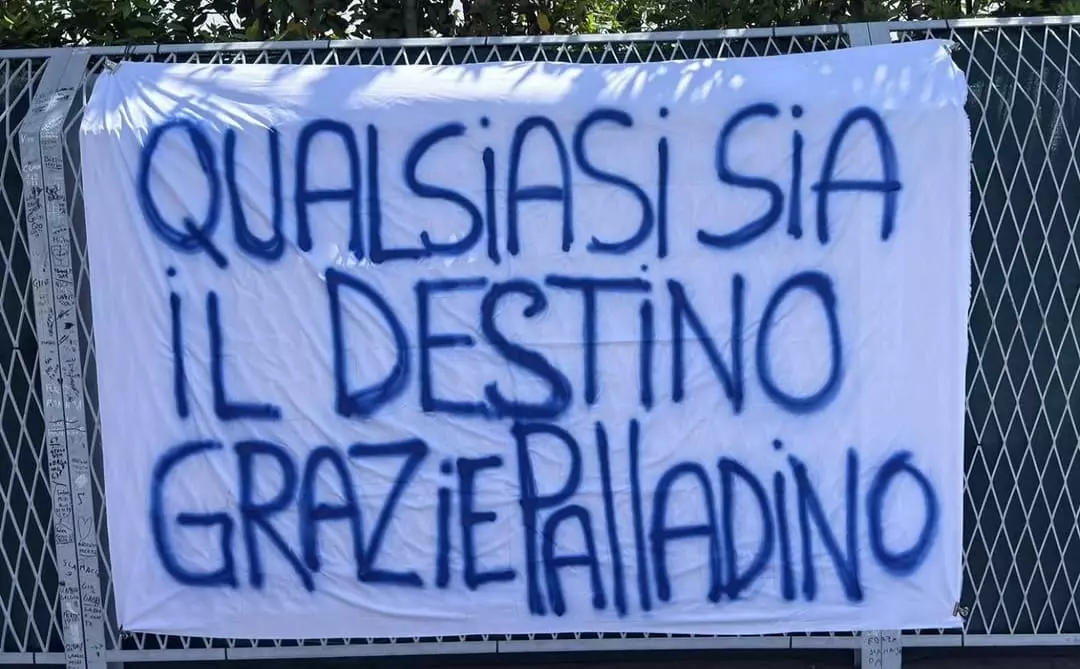 Atalanta, lo striscione a Zingonia: “Qualsiasi sia il destino, grazie Palladino”