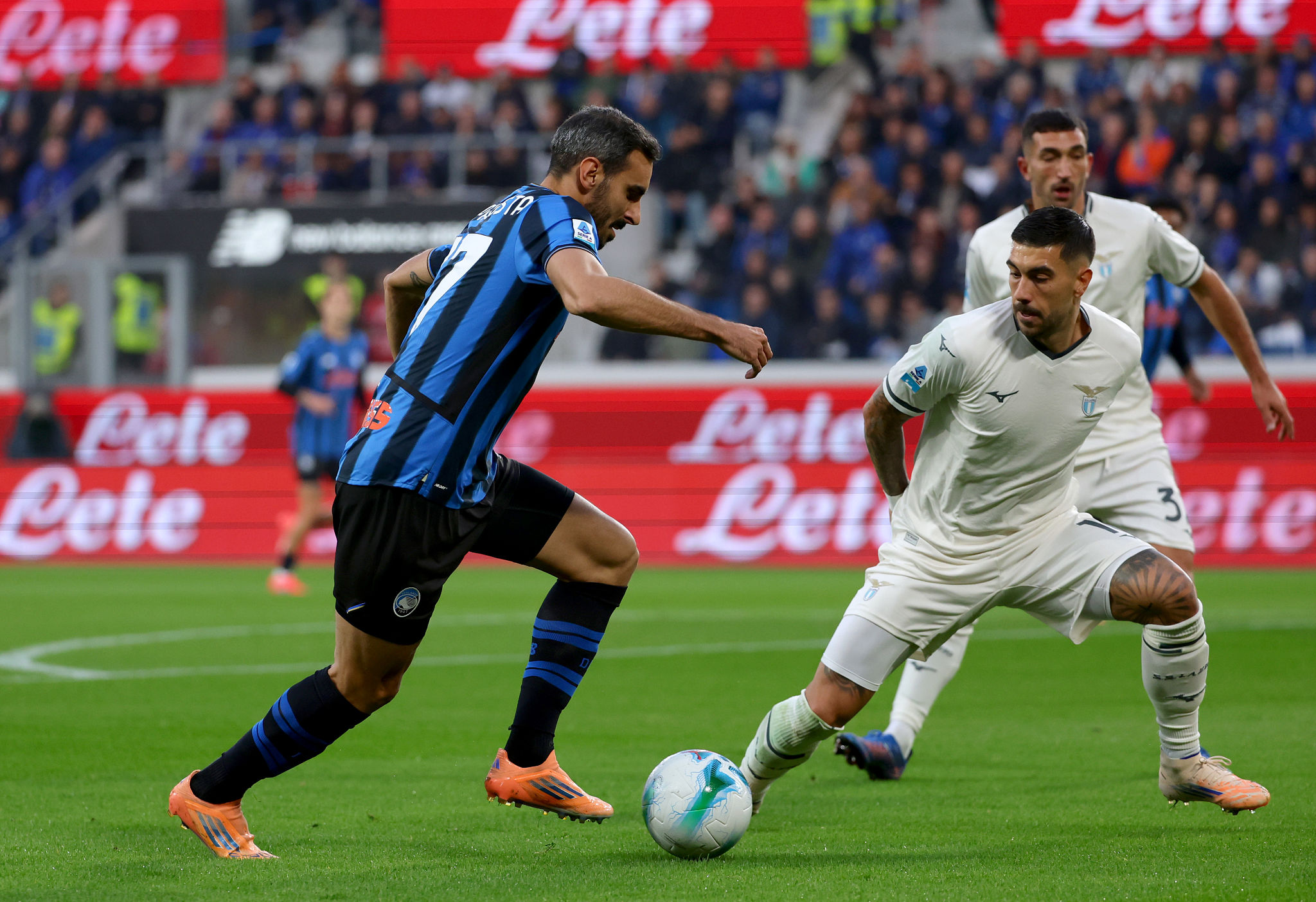 Striscione per Palestra a Zingonia, i tifosi dell'Atalanta mandano un messaggio al club