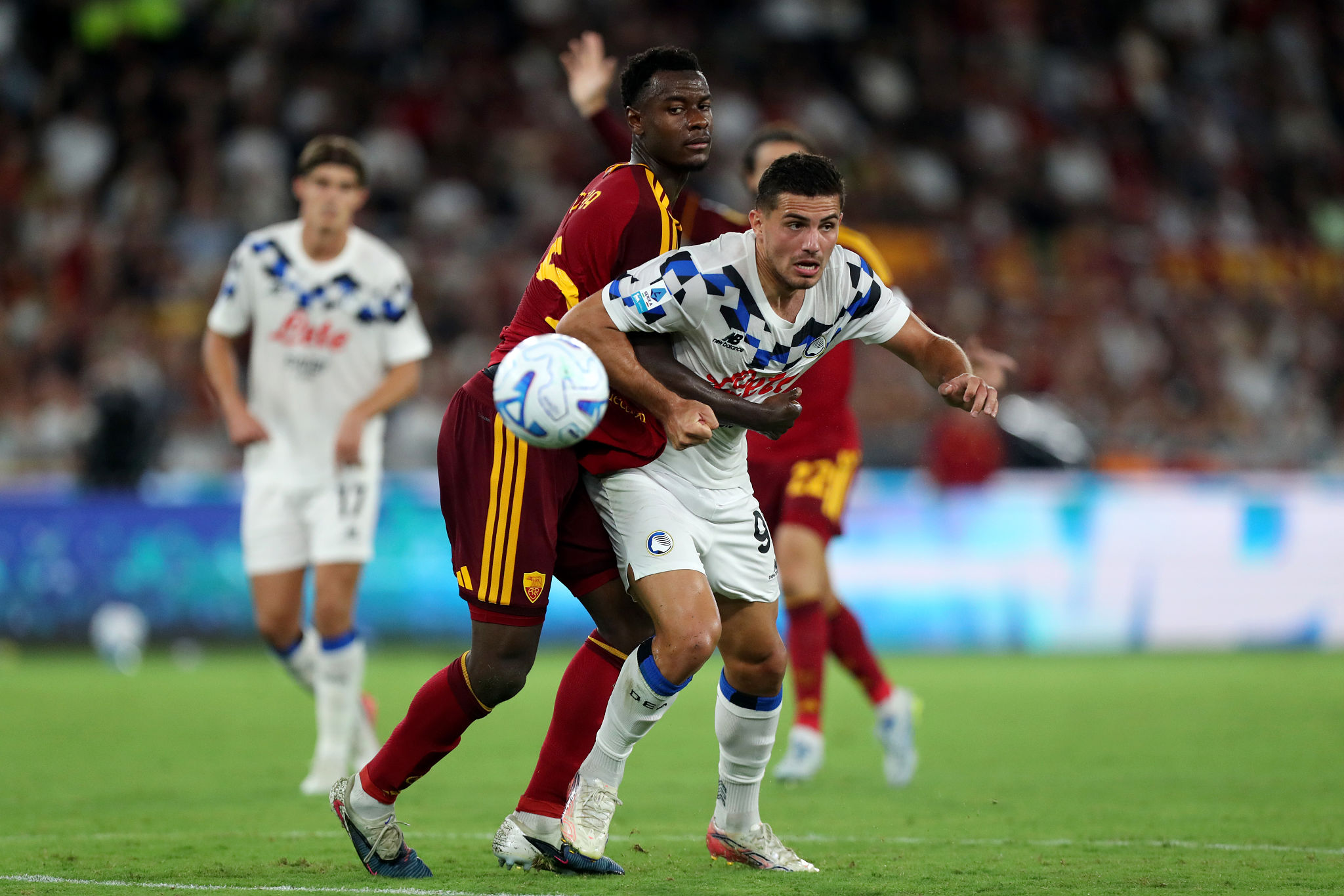 Krstović, che gol con il Montenegro: prodezza da fuori area contro l’Armenia