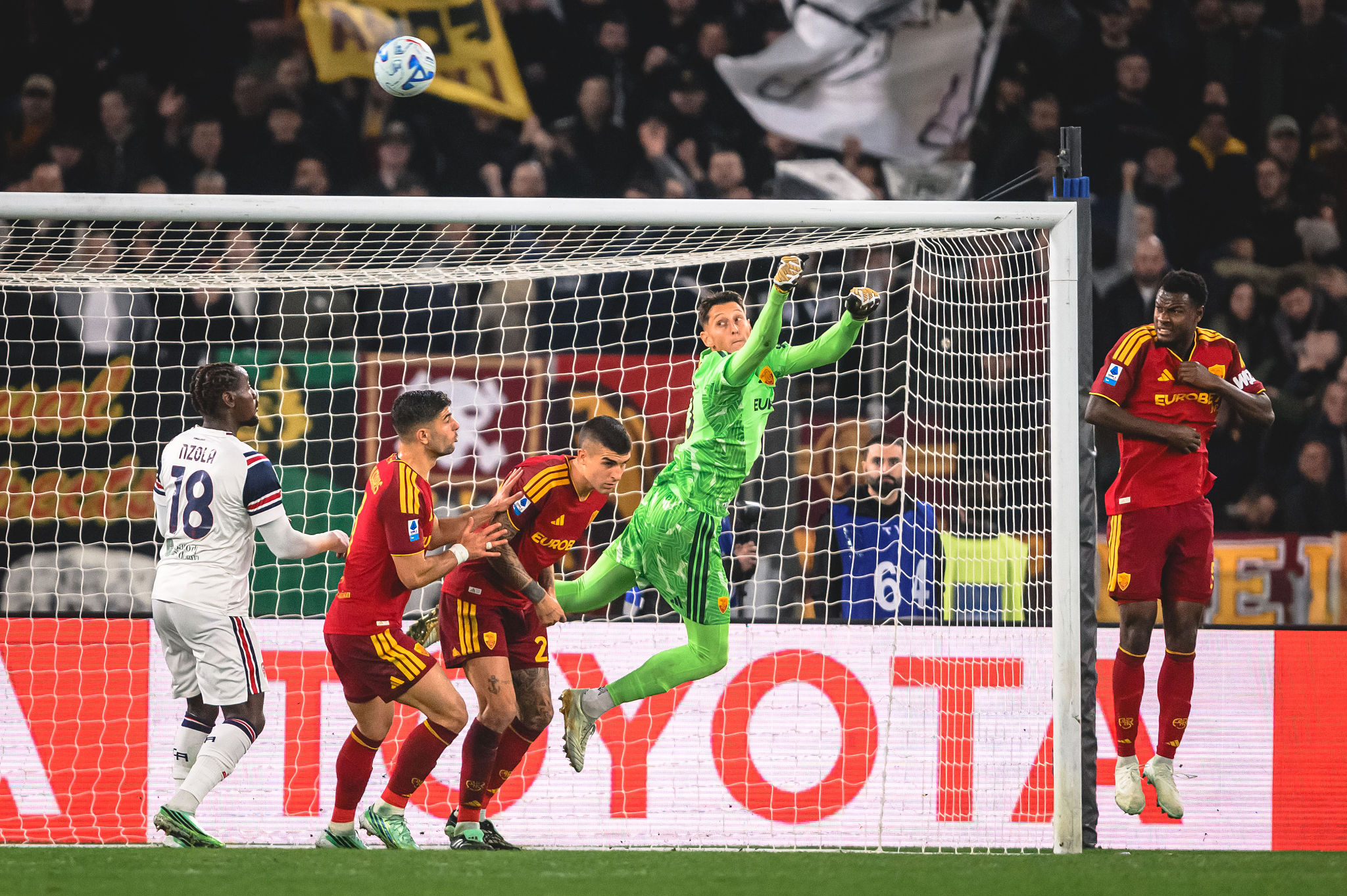 Gollini, notte da protagonista con la Roma: tre parate decisive per l'ex Atalanta